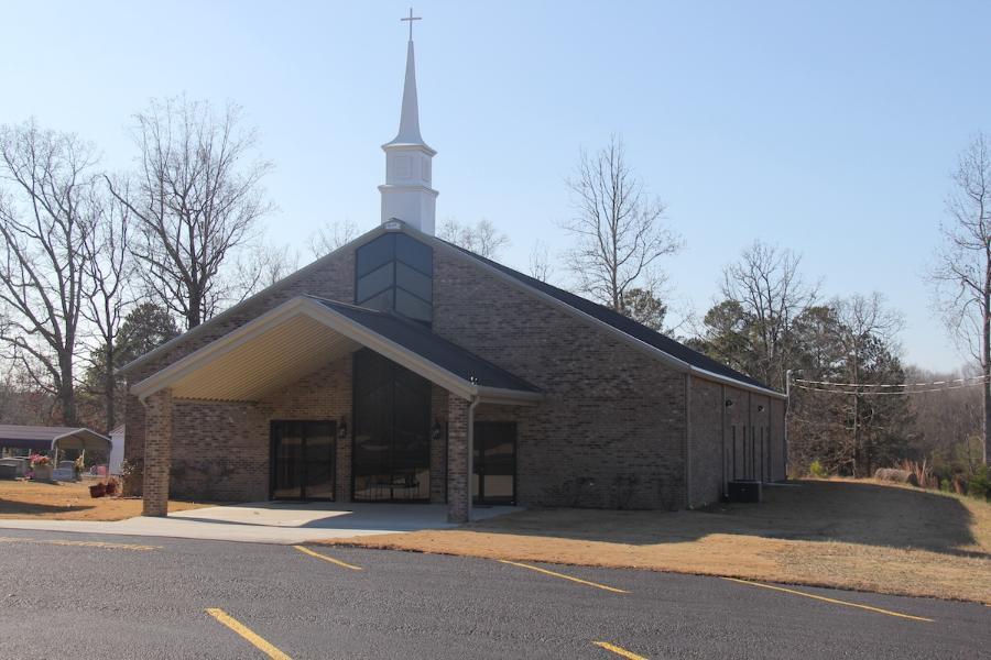 Big Bee Steel Buildings, Inc. Installed Standing Seam Roof  - Image courtesy of https://bigbee.com/