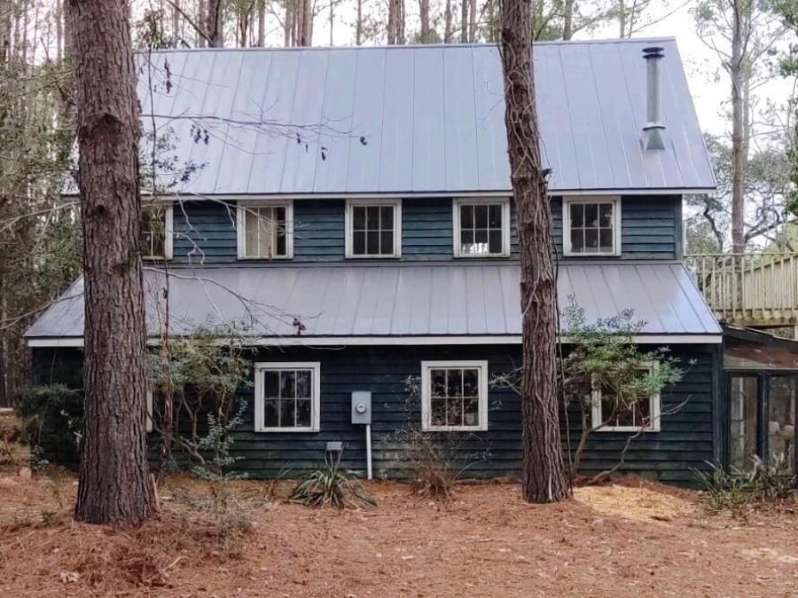 CMRS 5V Panel Installed - Image courtesy of https://www.coastalmetalroofingsupply.com/ CMRS 5V Panel Installed - Image courtesy of https://www.coastalmetalroofingsupply.com/