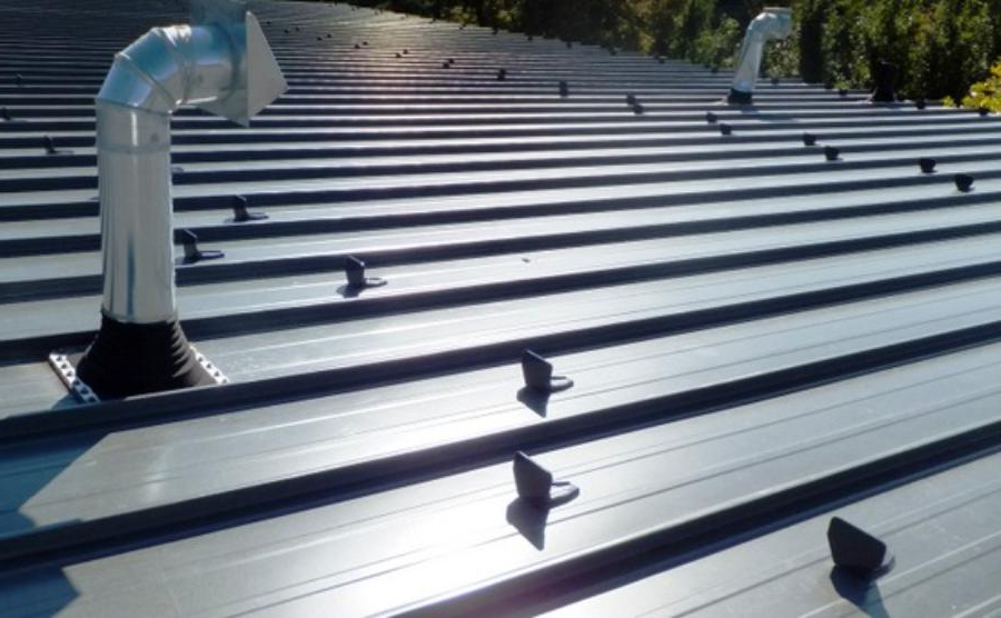 Multi Row Staggered SnoBlox Deuce Layout On Standing Seam Metal Roof